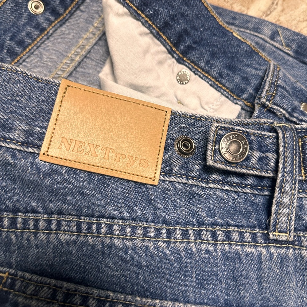 Wide Leg Denim Jeans - Picture 4 of 10